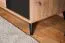 Kleiderschrank mit einer Kleiderstange Lassila 01, Farbe: Eiche Artisan / Schwarz - Abmessungen: 191 x 92 x 54 cm (H x B x T), mit 2 Türen und fünf Fächern