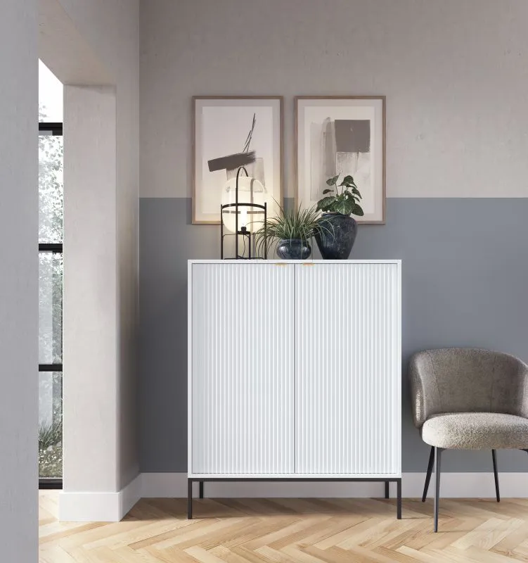 Große Kommode mit genügend Stauraum Worthing 32, Farbe: Weiß / Schwarz / Gold - Abmessungen: 125 x 104 x 39 cm (H x B x T)