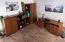 Kleiderschrank Mojokerto 24, Farbe: Walnuss / Schwarz - Abmessungen: 194 x 80 x 39 cm (H x B x T)