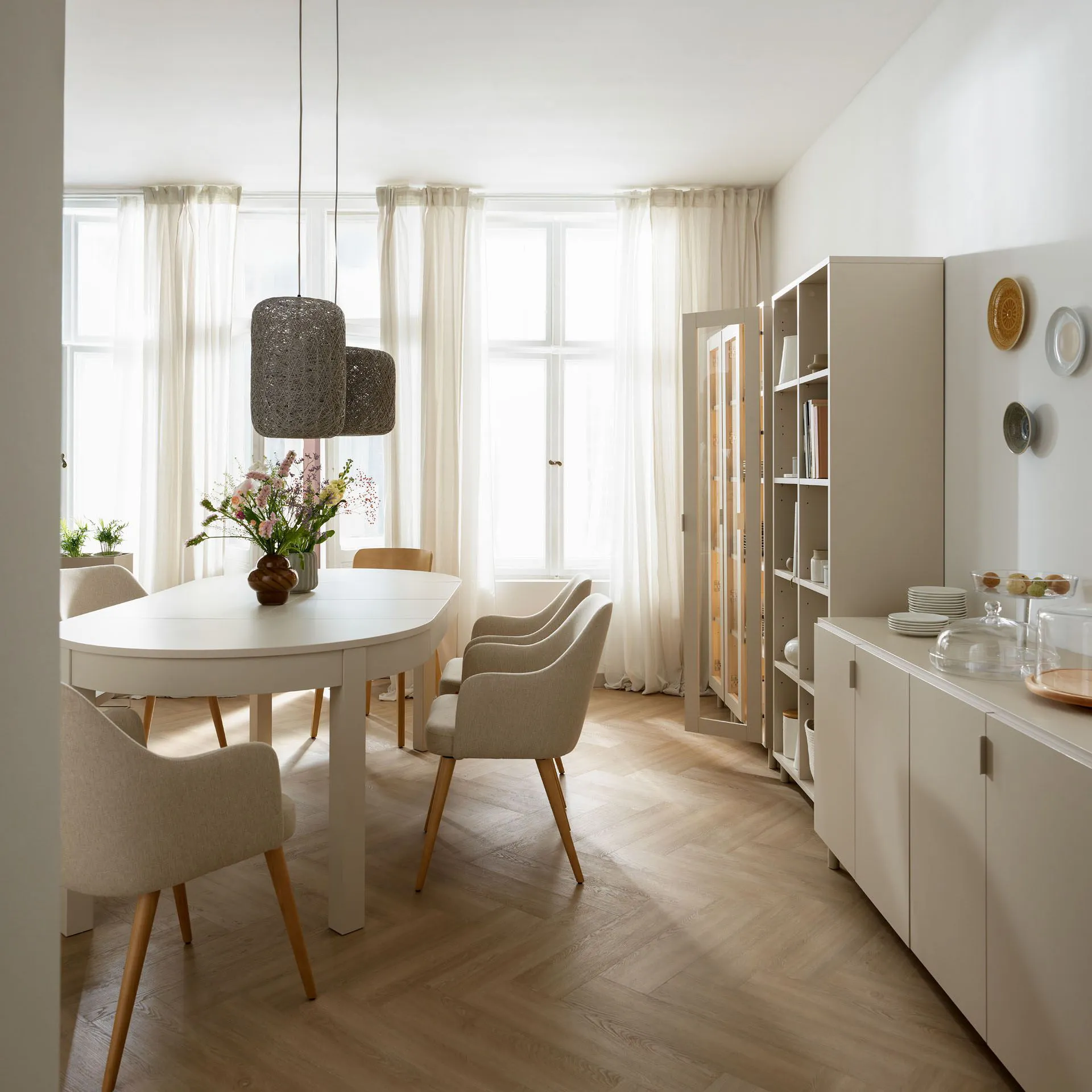 Esstisch ausziehbar | Farbe: Beige | Maße: 110 x 110 cm | zwei Einlegeteile zum Erweitern | Rund | alltagstauglich | ausziehbar bis 210 cm