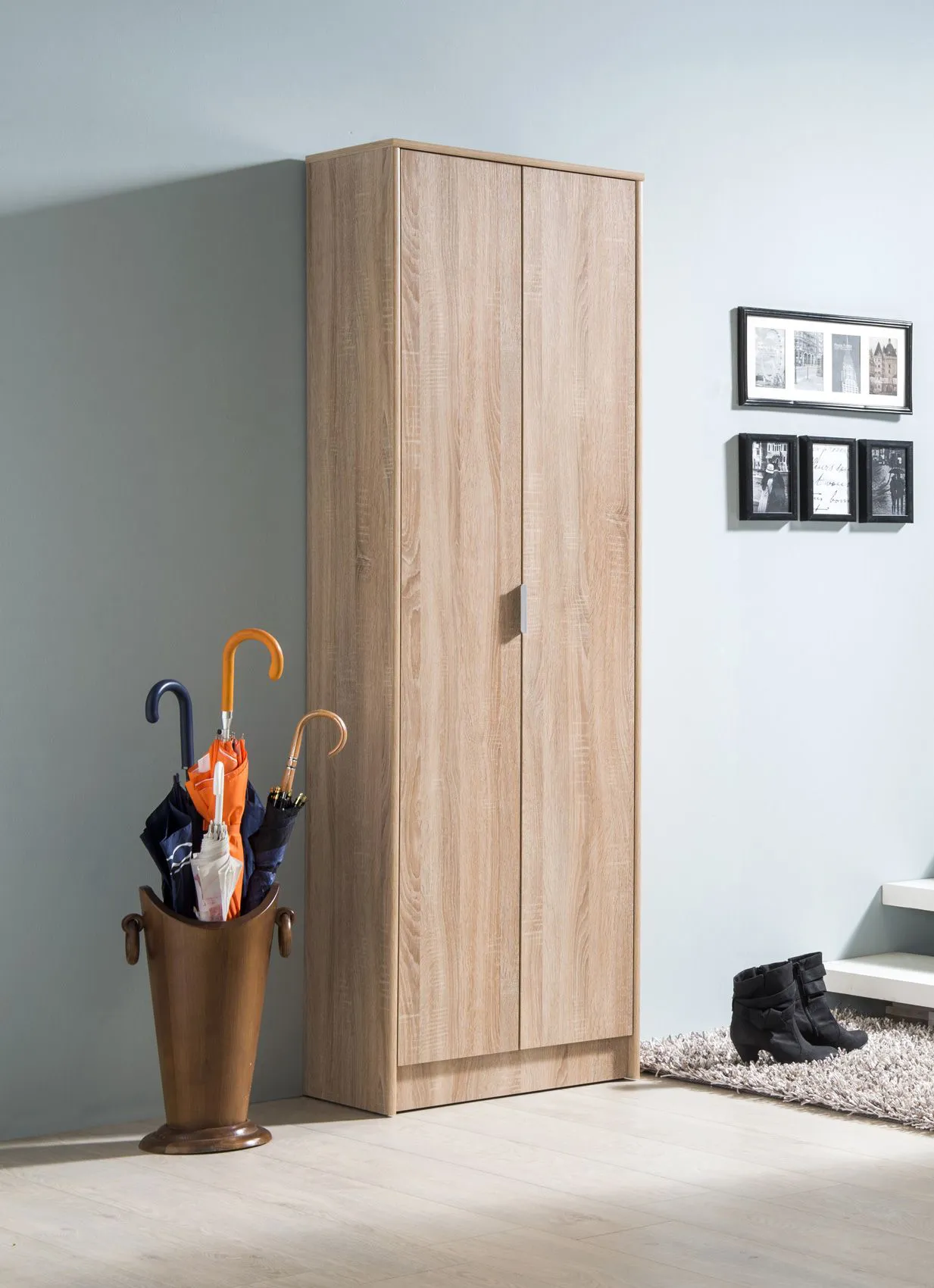 Schuhschrank mit viel Stauraum Smeda 01, Farbe: Eiche Sonoma, zwei Türen, hoher Schrank, sieben Fächer, ABS-Kanten, Maße: 191,5 x 60 x 33 cm, für Vorraum