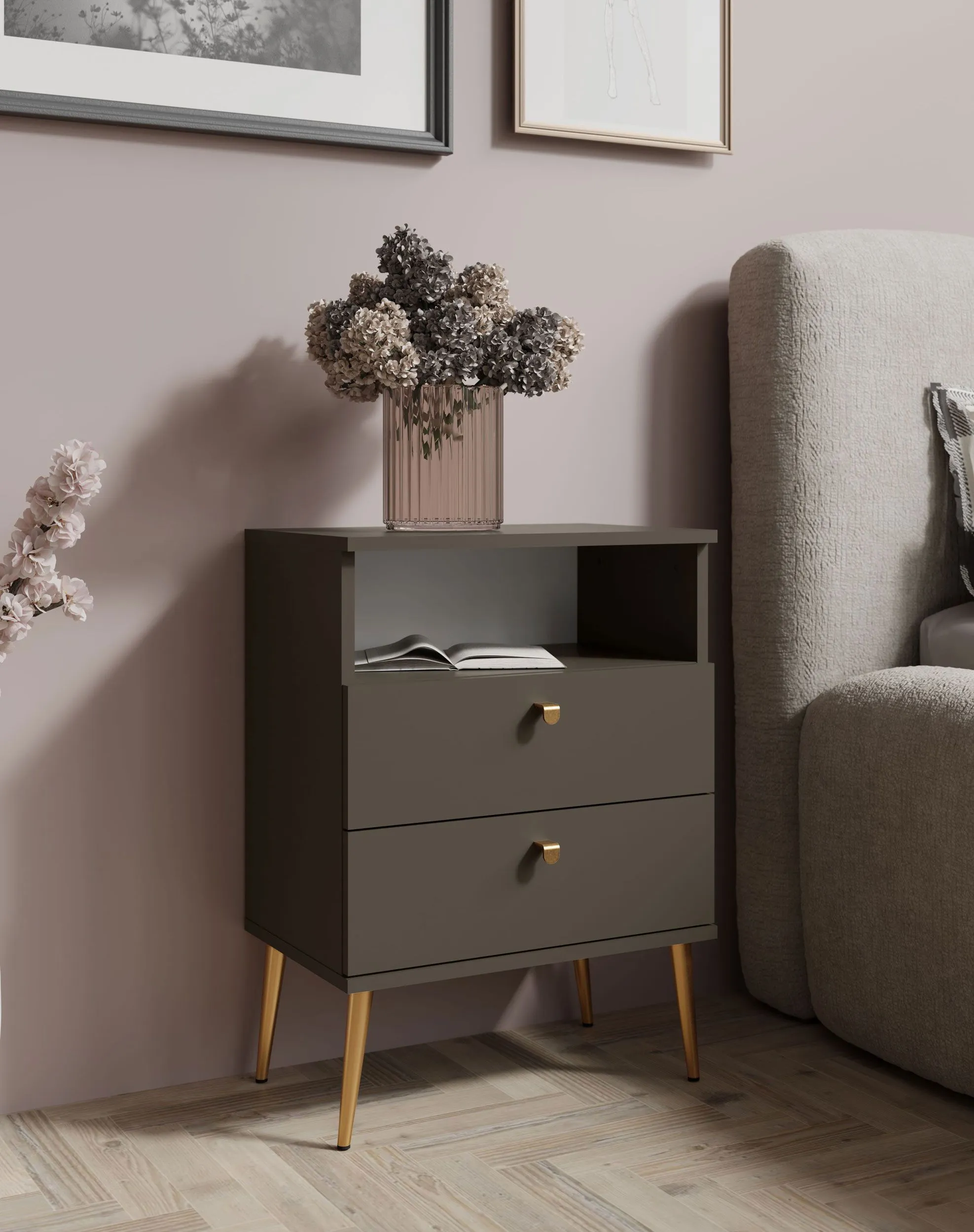 Nachtkommode | 2 Schubladen | Farbe: Braun | Griffe & Beine: Gold | 1 offenes Fach | ABS-Kantenschutz | Maße: 50 x 34 x 69,5 cm