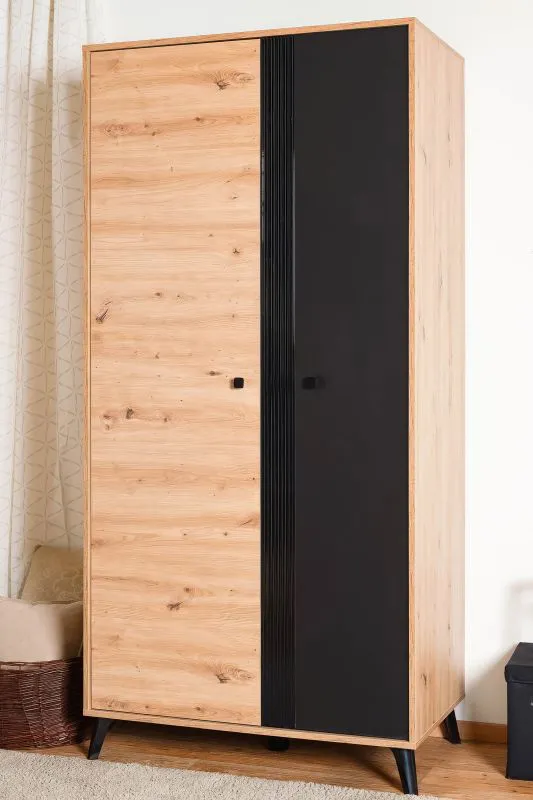 Kleiderschrank mit einer Kleiderstange Lassila 01, Farbe: Eiche Artisan / Schwarz - Abmessungen: 191 x 92 x 54 cm (H x B x T), mit 2 Türen und fünf Fächern